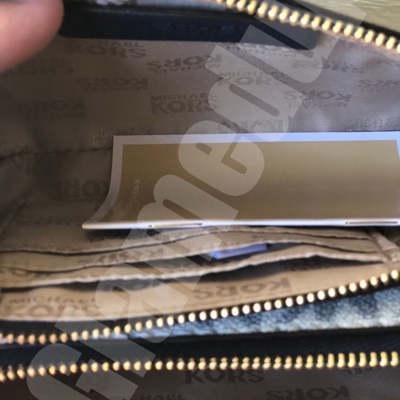LAST ONE! Michael Kors Large Double Wristlet - Picture 7 of 8